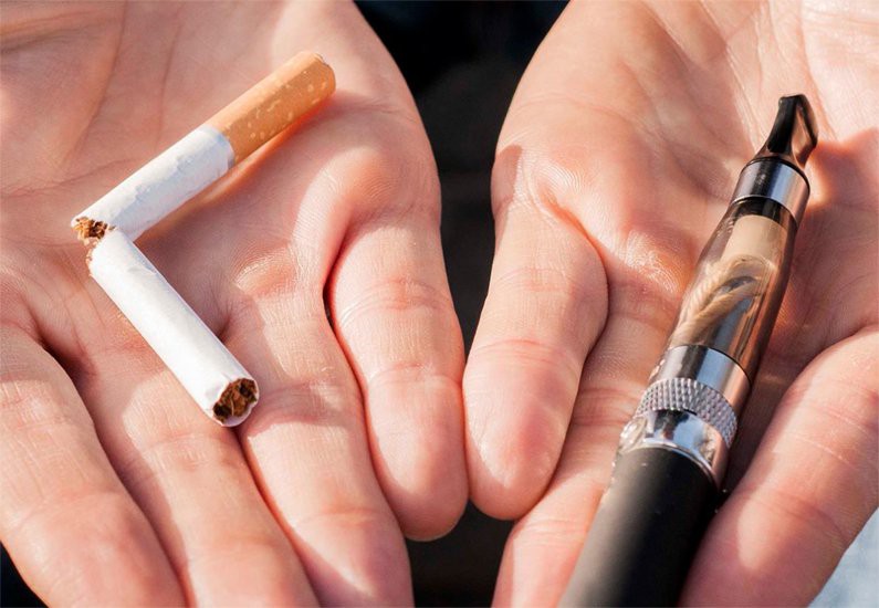 Researchers Say Vaping Lowers Risk and Helps Smokers Quit